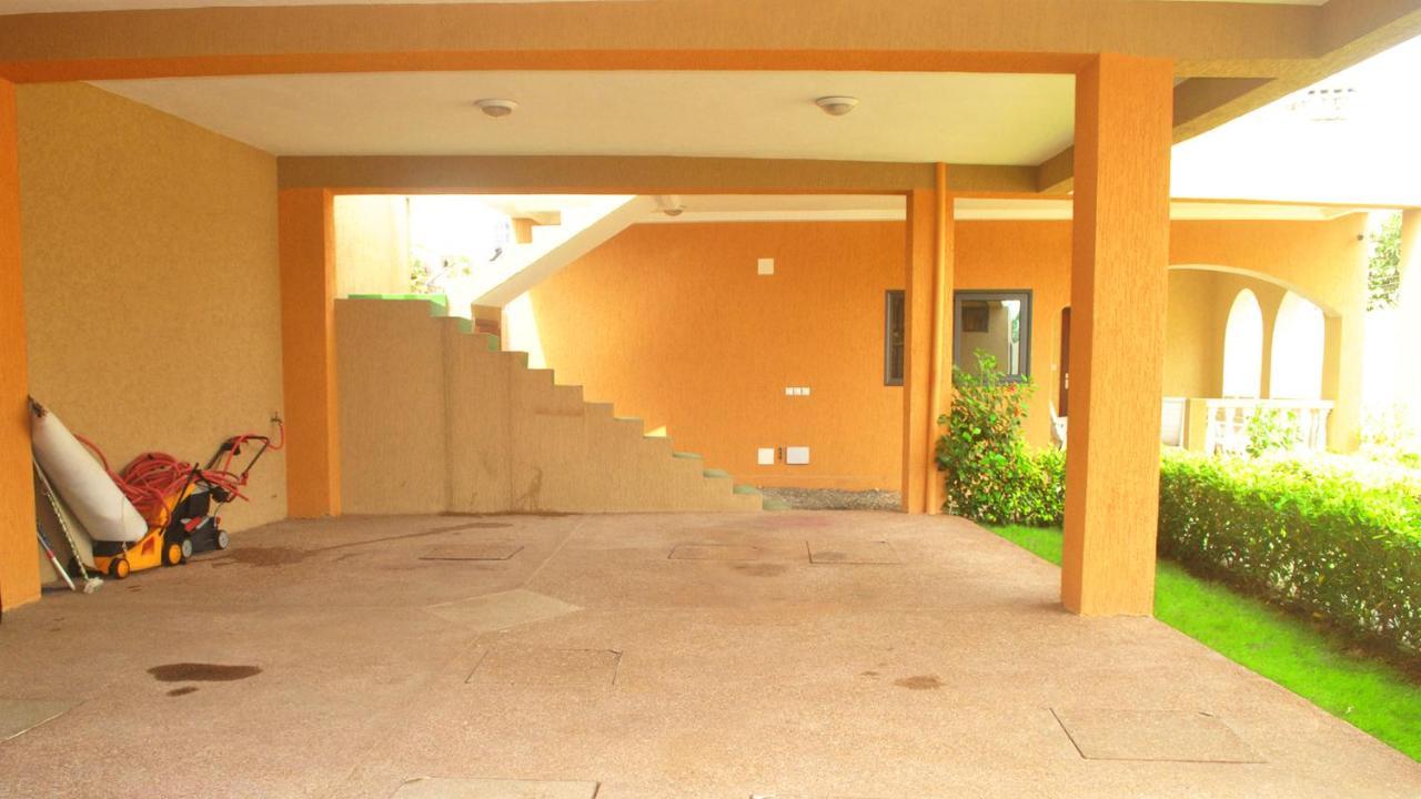 Villa Beach Avepozo Ломе Екстер'єр фото